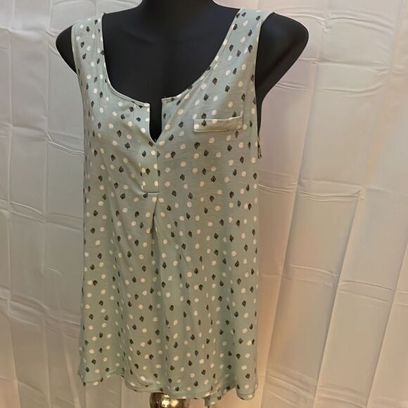 Medium Ann Taylor Loft sleeveless v neck slightl flared hem polka dot/leaf shirt - Picture 6 of 14